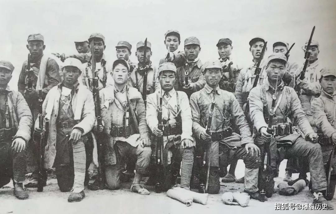 战争年代人民军队军服的变迁_军衣_八路军_新四军
