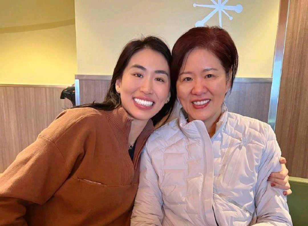 郎平女儿现状:定居国外,身高1米9,颜值气质出众,31岁闺中待嫁_白浪