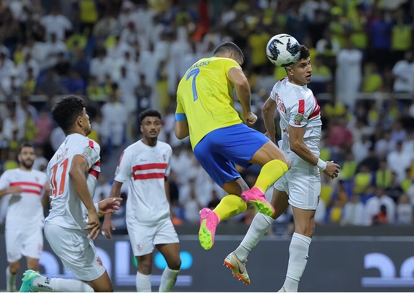 特别是强力前锋马内的到来,让c罗感受到了危机感,马内和塔利斯卡更