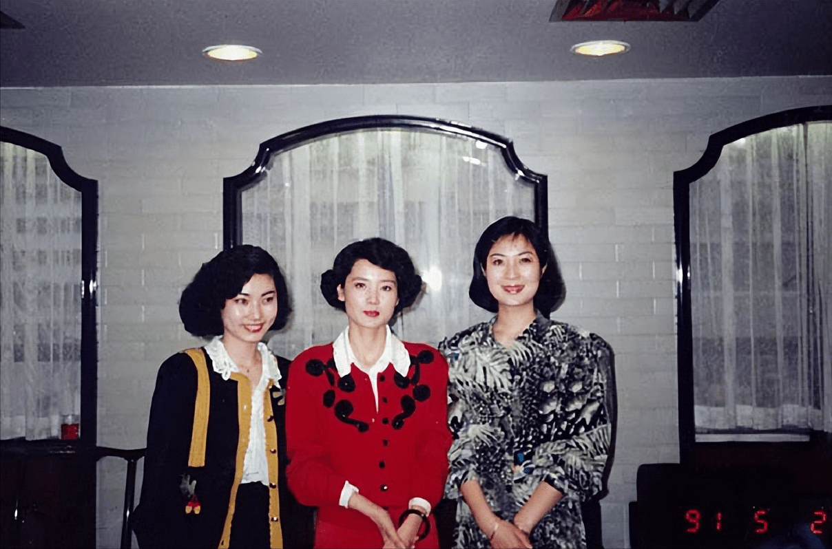 越剧名家方雪雯:离婚后远赴美国,欺骗恩师范瑞娟有愧疚_嵊县_浙江省