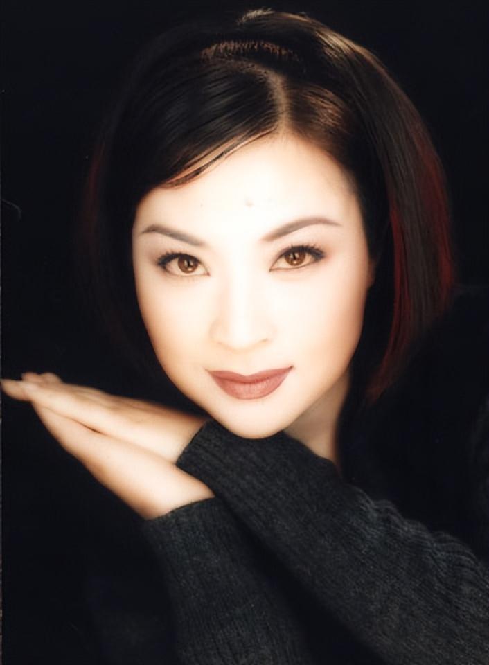 越剧名家方雪雯:离婚后远赴美国,欺骗恩师范瑞娟有愧疚_嵊县_浙江省