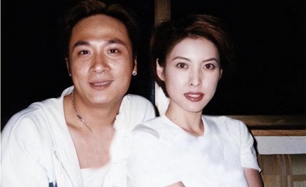 "紫衫龙王"李婉华:嫁平凡丈夫,41岁生三胎,女儿比她还漂亮_吴镇宇