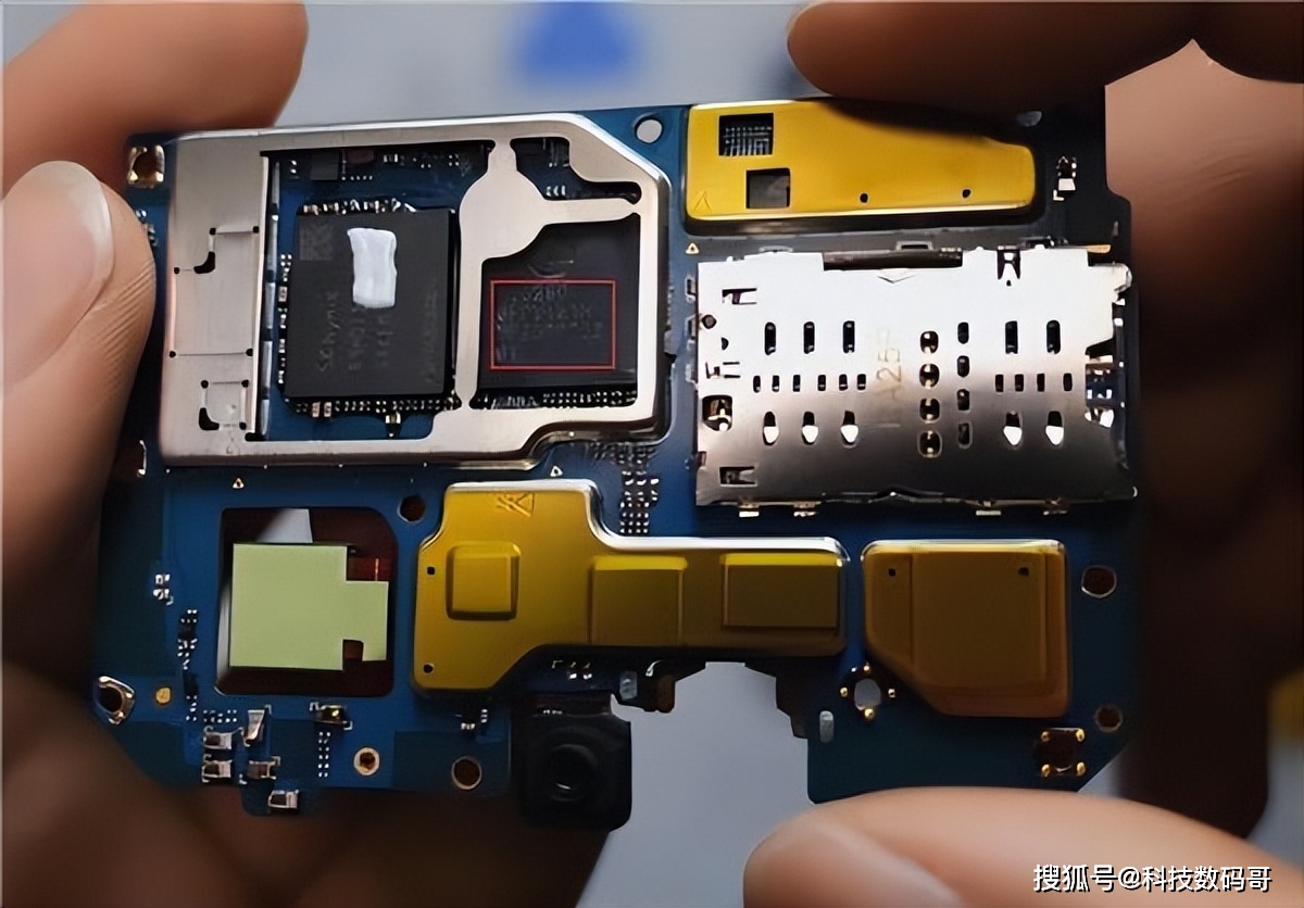 发现其国产元器件占比逐年上升,2019年发布华为mate30系列,国产零部件