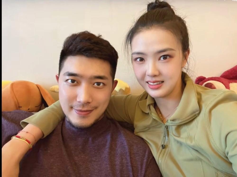 张常宁护送老公去新疆 一向恩爱两人 肯定不会走牛郎跟织女路线_吴冠