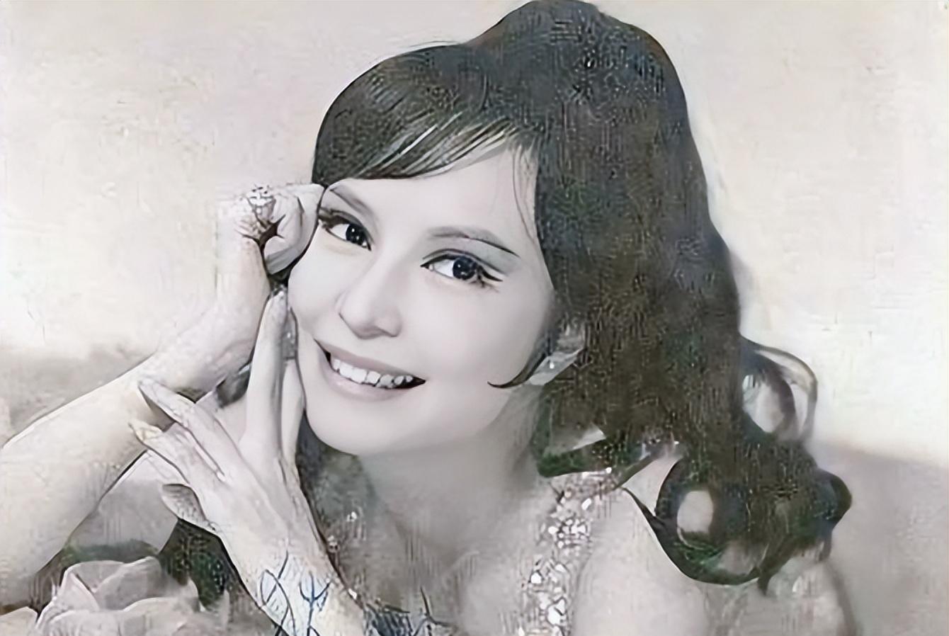 艳星狄娜:一脱成名逢戏必火,中年却回大陆,为祖国投资导航事业_汤顿