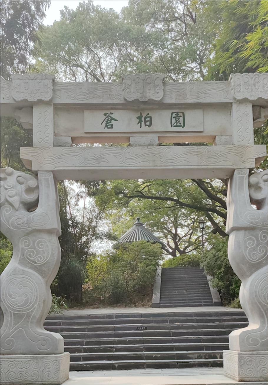 东湖曾是他的私家园林,后来捐给国家,被称为"东湖之父"_苍柏_周小燕