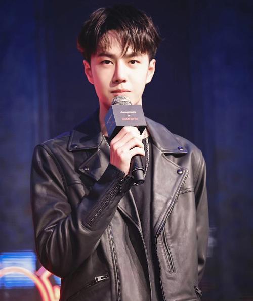 王一博包场孤注一掷_王传君_张艺兴_电影