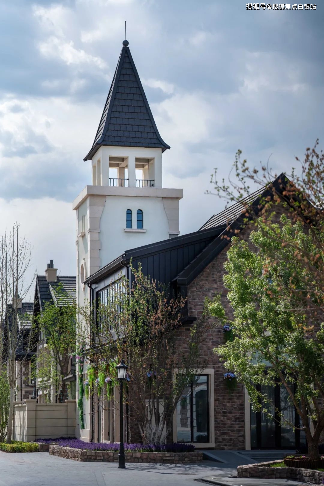 万科弗农小镇售楼处电话_弗农小镇售楼中心地址_24小时电话_最新价格