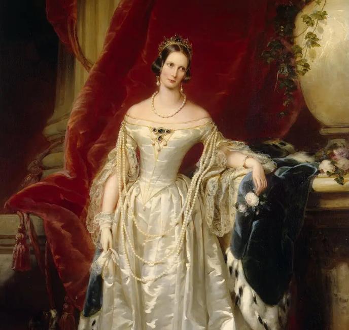 俄国末代皇后阿历克丝:皇室恐惧她嫁过来,还把俄国覆灭归罪于她