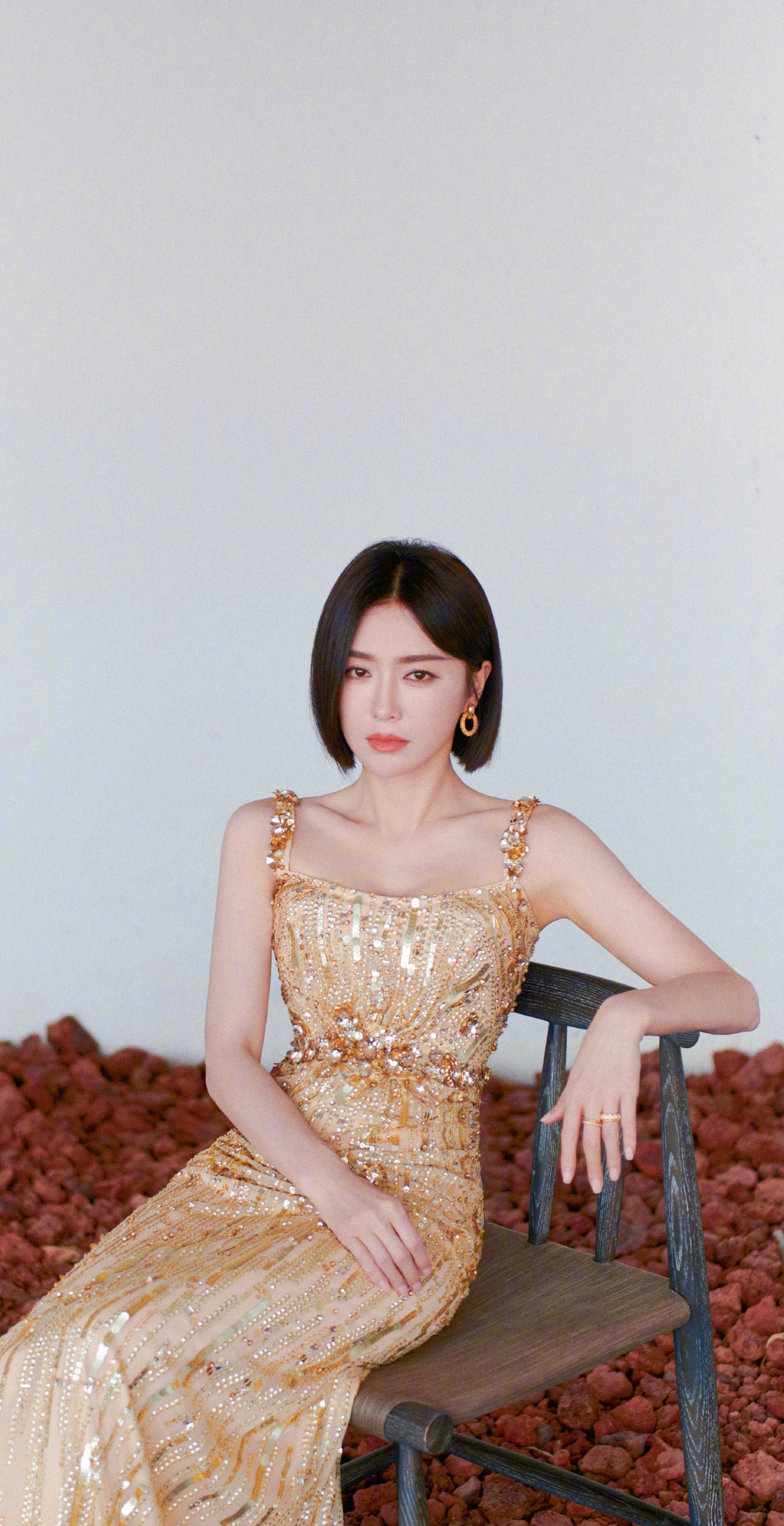 换句话说,秦岚可以被称为他那个时代的反大美人者.