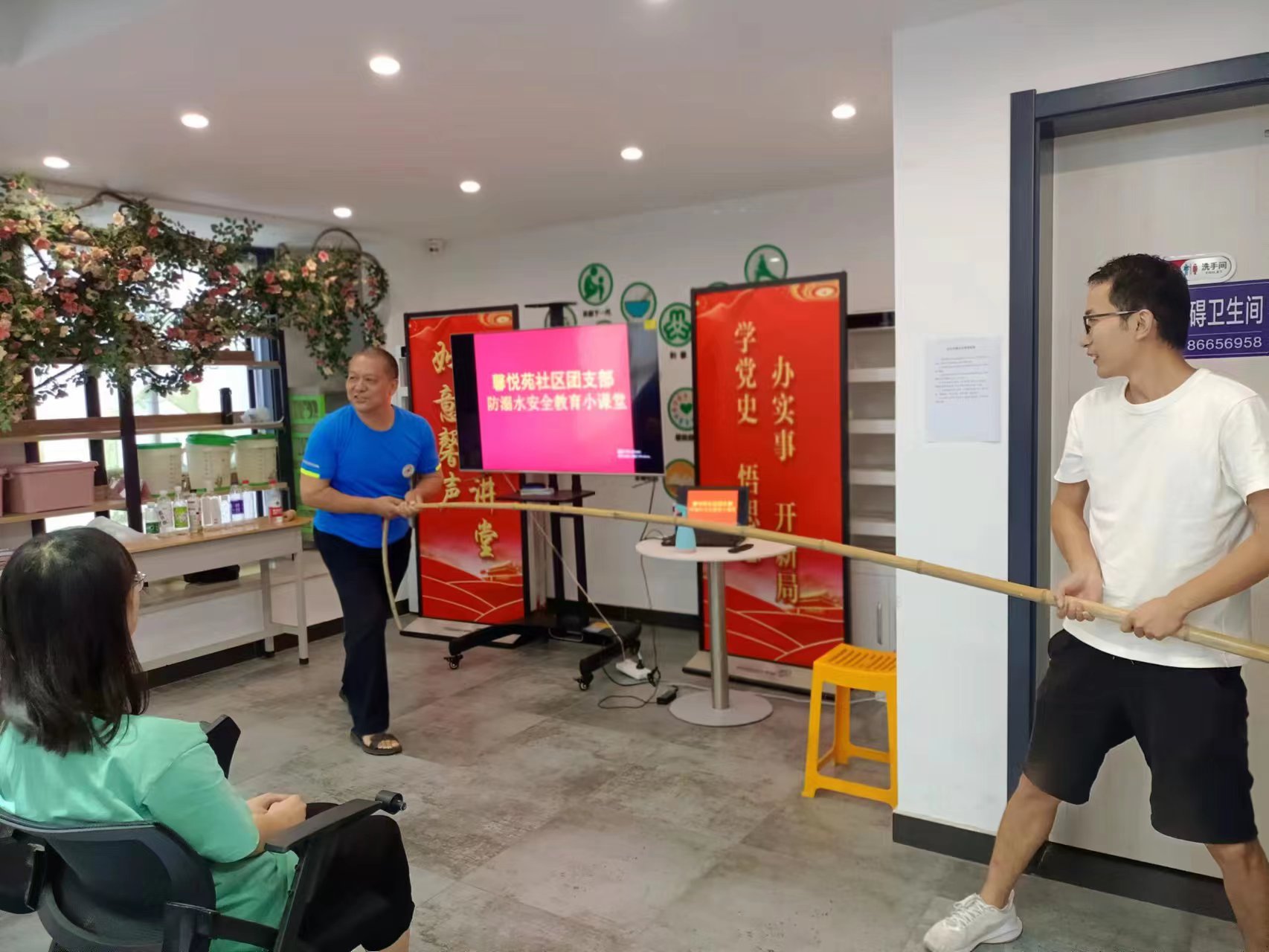 馨悦苑社区开展"红色教育,防溺水安全教育"宣讲活动_家长_进行_居民
