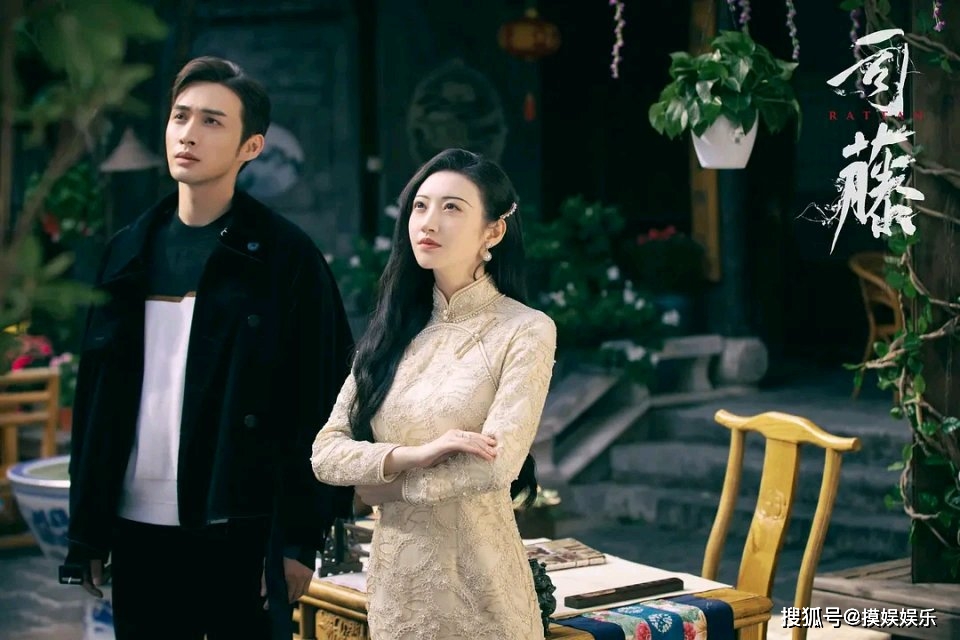 其实张彬彬年龄30多了,按照正常人来说都可以算是大龄青年了,结婚生子