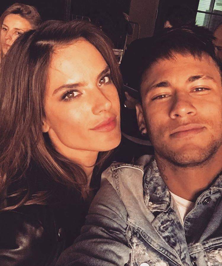 维密模特:我选内少_安布罗休_巴西_问题