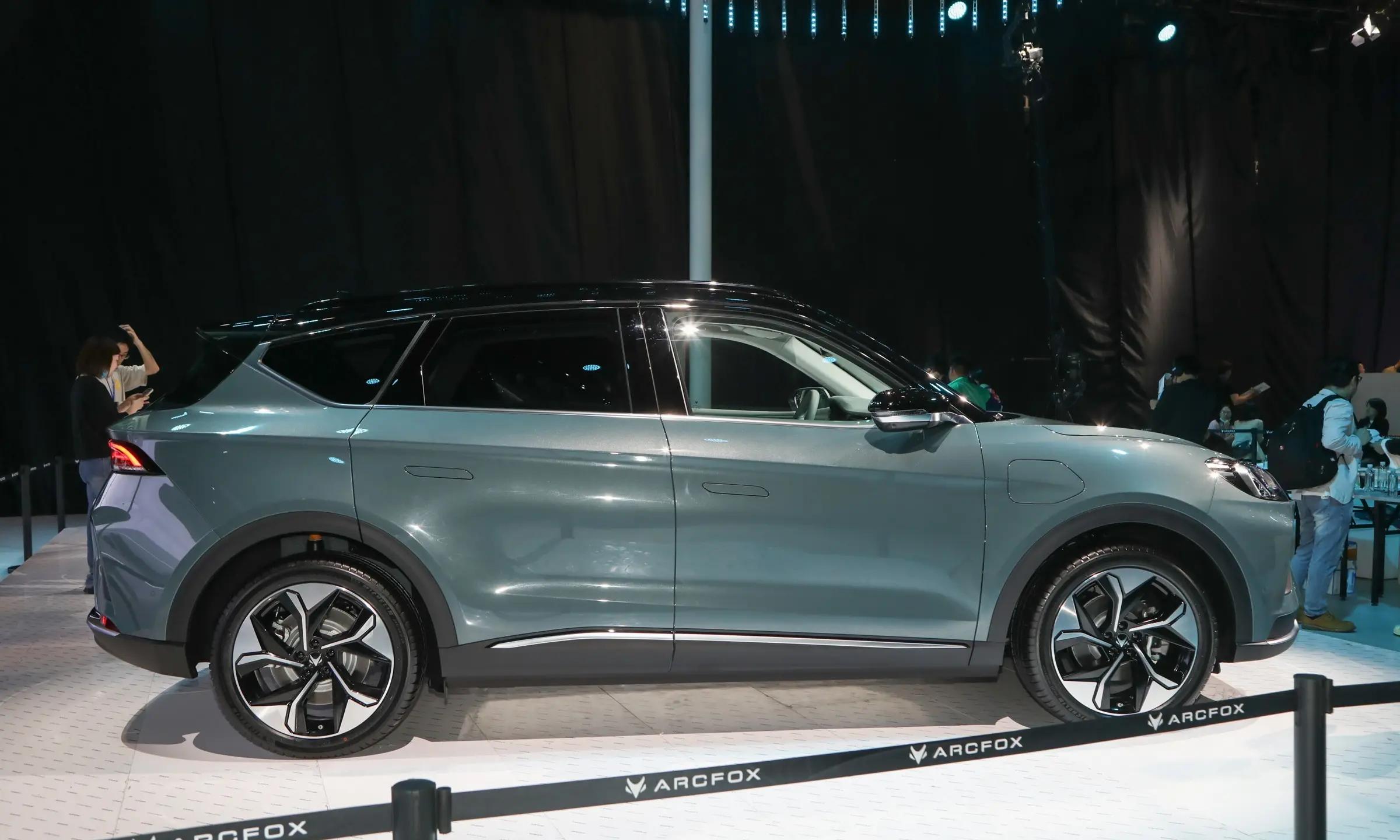 58万元起,极狐阿尔法s/t森林版新车型登场_搜狐汽车_搜狐网