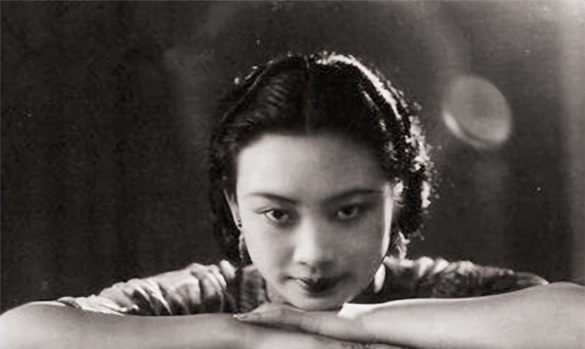 女特务张春莲:潜伏大陆30多年,为隐藏身份嫁农民,生下8个孩子_毛人凤