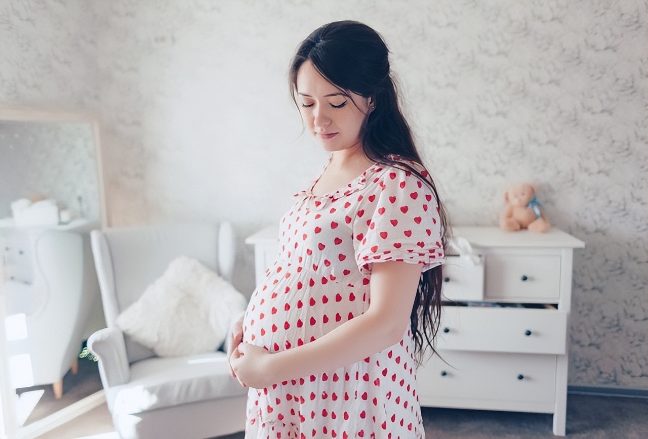 女性怀孕后多长时间才会有早孕反应？同为孕妈,为什么有的孕妈难受的不行