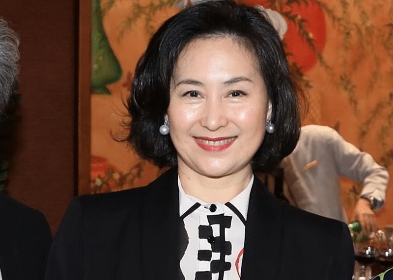 "赌王之女"何超琼除了拥有让人惊艳的商业风采,她在个人气质的把控上