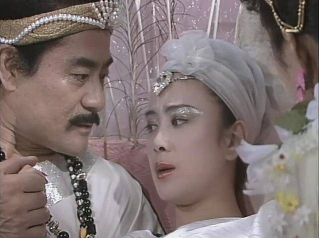 90版封神榜：苏妲己一共有多少套服装？知道答案后只想说太奢侈