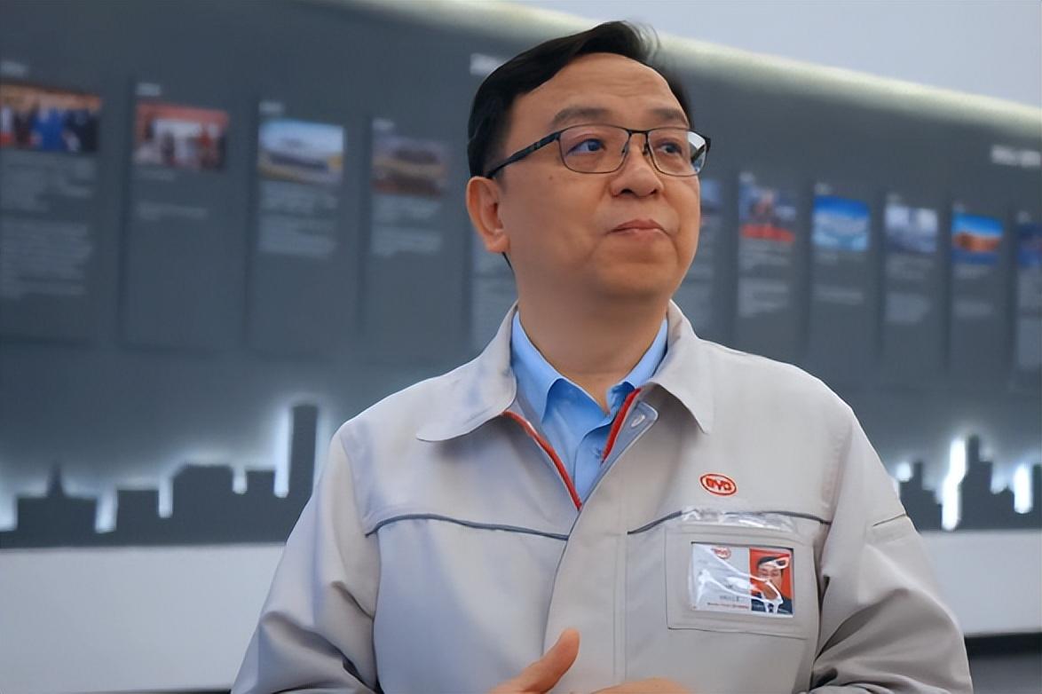 "比亚迪首席工程师"活动结束我发了条朋友圈留作纪念,这是中国汽车