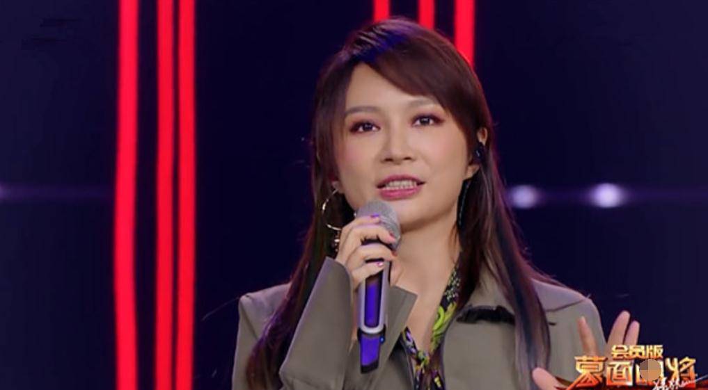 詹雯婷重操宝刀,演唱了自己的成名曲《lydia》和《月牙湾》