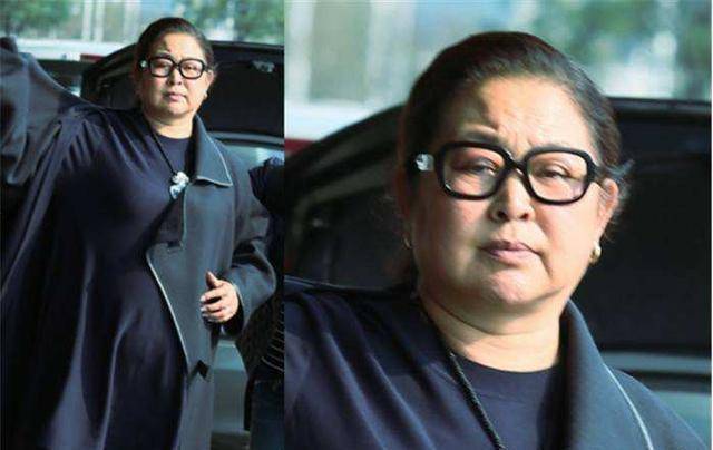 59岁倪萍近照曝光瘦下来后颜值回来了但皮肤状态依旧显"老态"_减肥