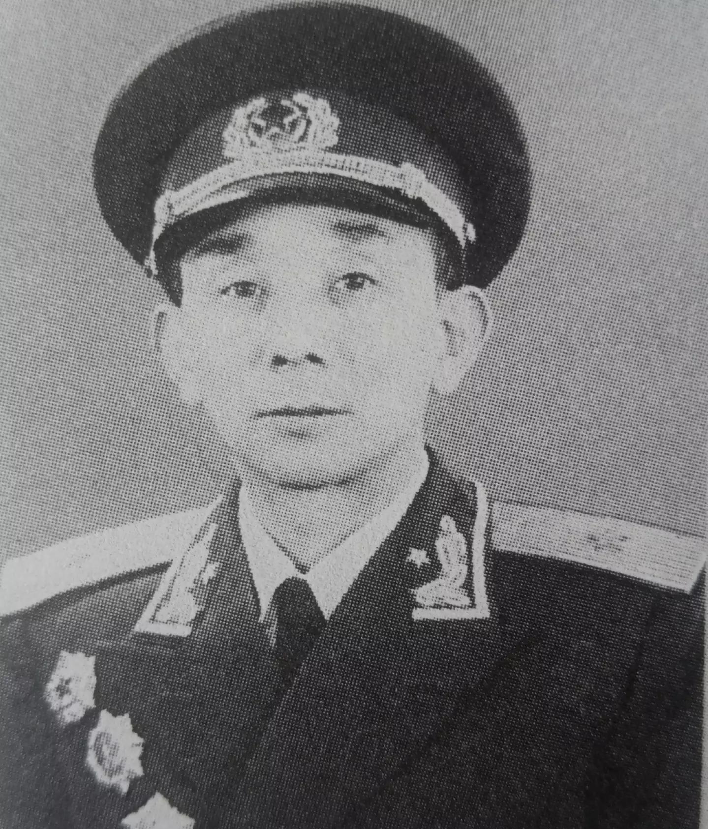 年9月贵州军区各军分区司令员与军区干后领导授予大校(8人):王乐亭