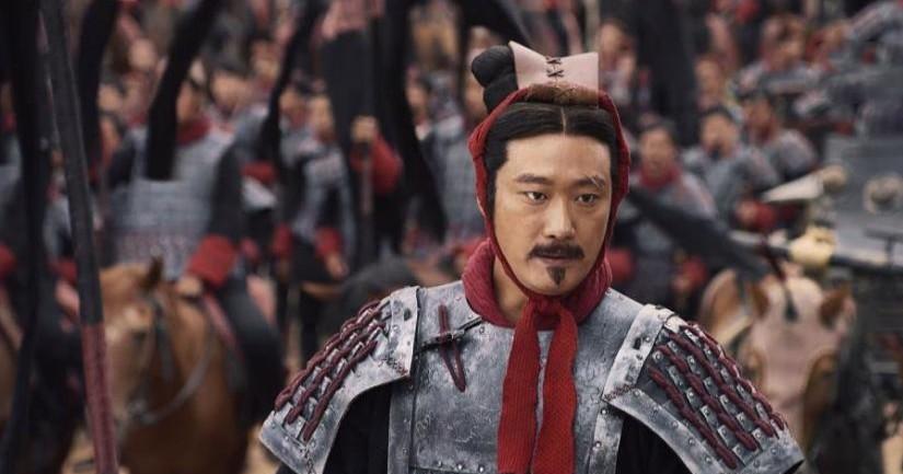 秦将李信率军20万攻楚,结果大败而归,秦始皇是如何处置他的?