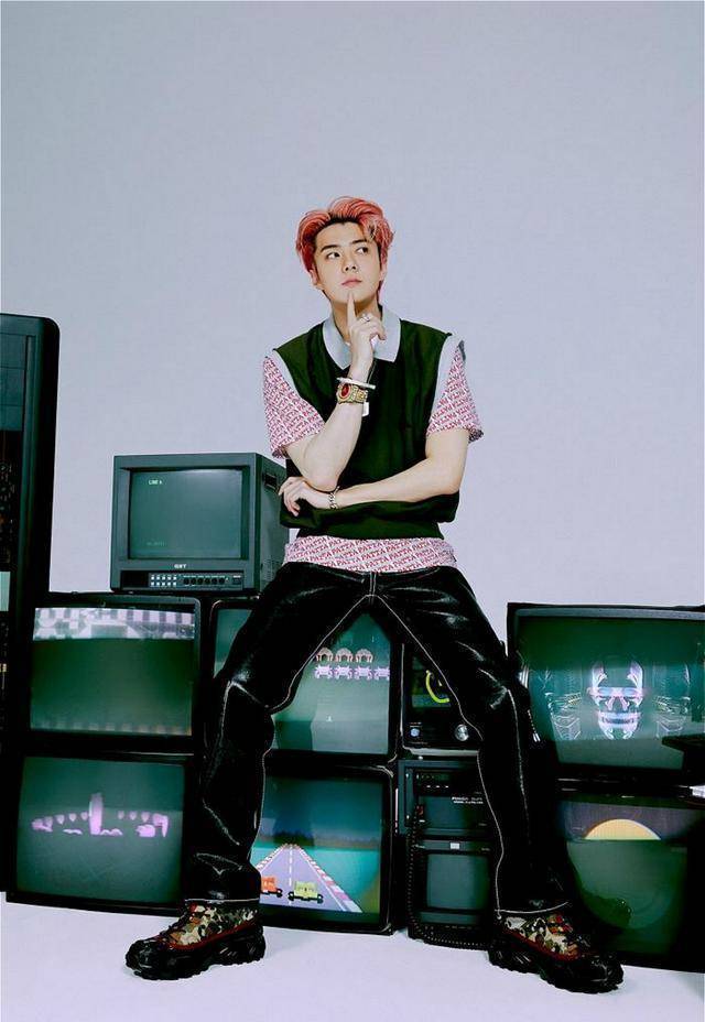 exo吴世勋身高183cm,体重70kg,狂言自己比之前胖了!