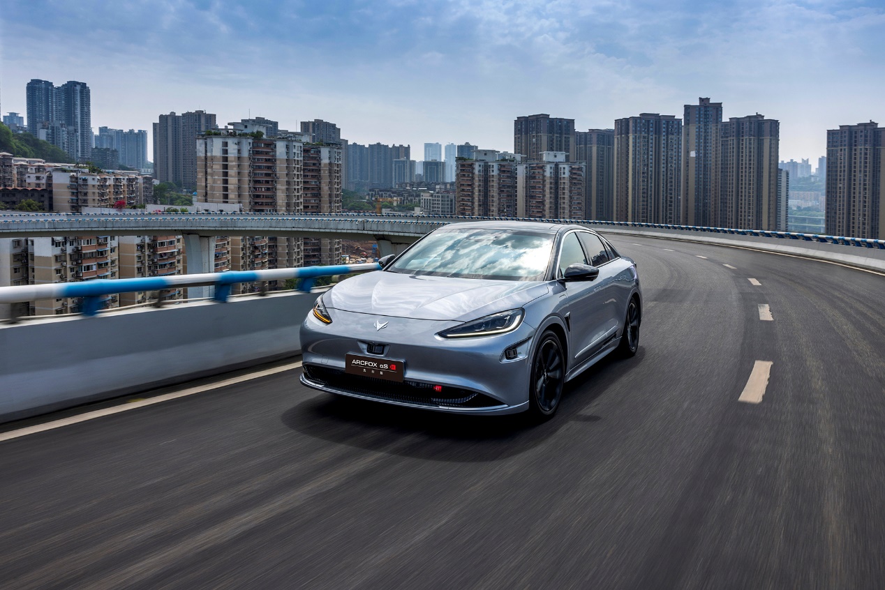 极狐阿尔法s 先行版城区nca落地京渝杭_测试_车型_智能