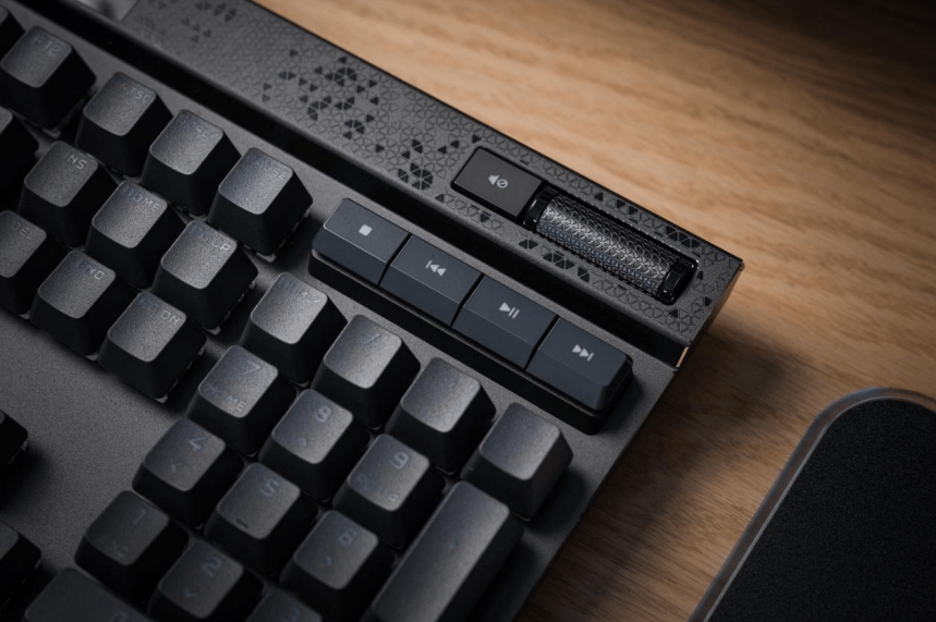 美商海盗船k70 max rgb机械键盘测评_按键_触发_玩游戏