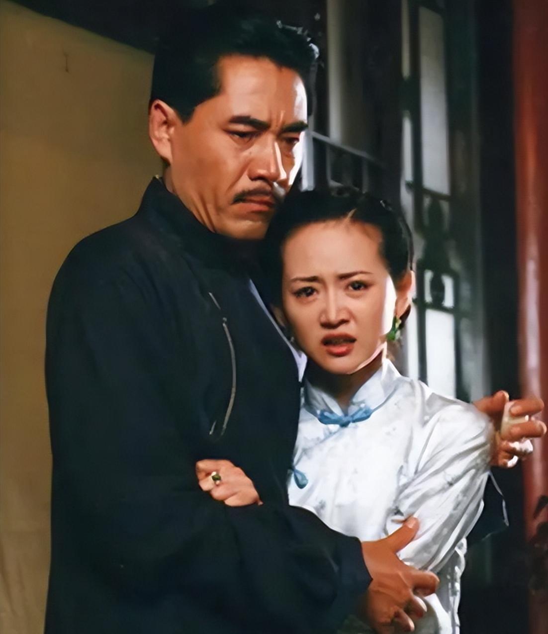 演员王志飞:终生愧对聋哑父母,骂前妻儿子没出息,原来是激将法_小时候