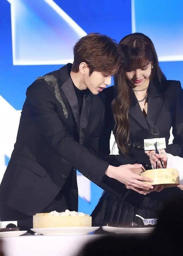 蔡徐坤lisacp粉不光国内火爆,海外粉丝更疯狂,油管播放量惊人!