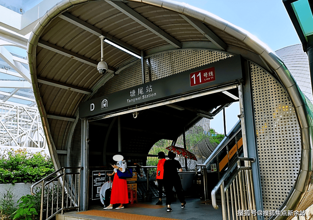 比如交通,项目直连「西部黄金快线」地铁11号线塘尾站,妥妥的地铁口