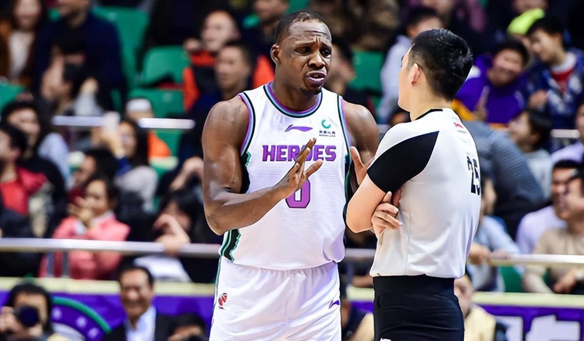 前山东队超级外援哈德森第三条消息来自nba联赛的球星哈登,近日他前往