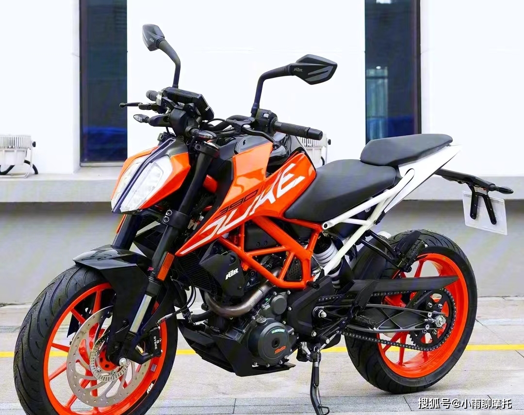 8w预算,选国产百匹空气刀春风800nk,还是暴躁单缸ktm 390 duke_搜狐