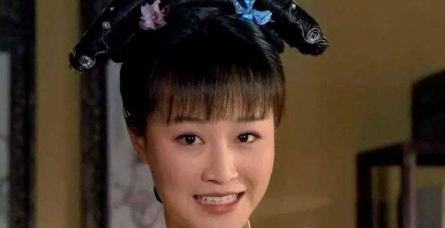 从配角到主角,再到鼠年贺岁电影,蓝盈莹是怎么成功逆袭的_角色_精英