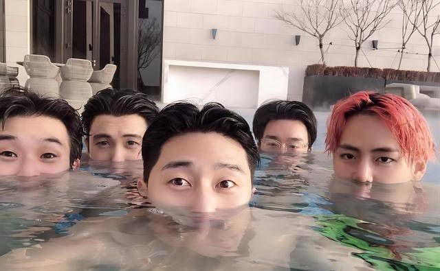 表情无力的补充:来医院好累啊,但是幸好来了_朴叙俊_金泰亨_peakboy