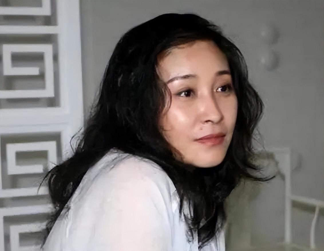 曝那英姐姐那辛否认徐海星的爆料,怒斥其在蹭流量,网友却力挺徐海星