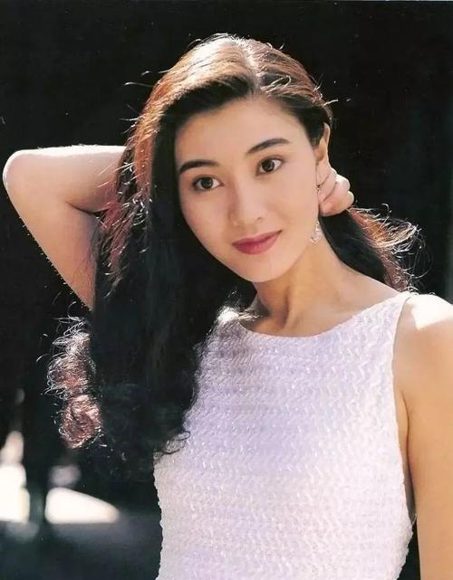 李嘉欣三字评价竟成真_刘銮雄_莫少聪_因为