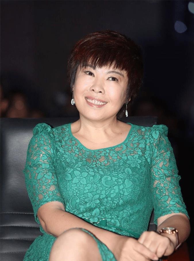 文化大师"翻车现场":于丹栽在网络小说,国学大师贪财晚节不保_林语堂