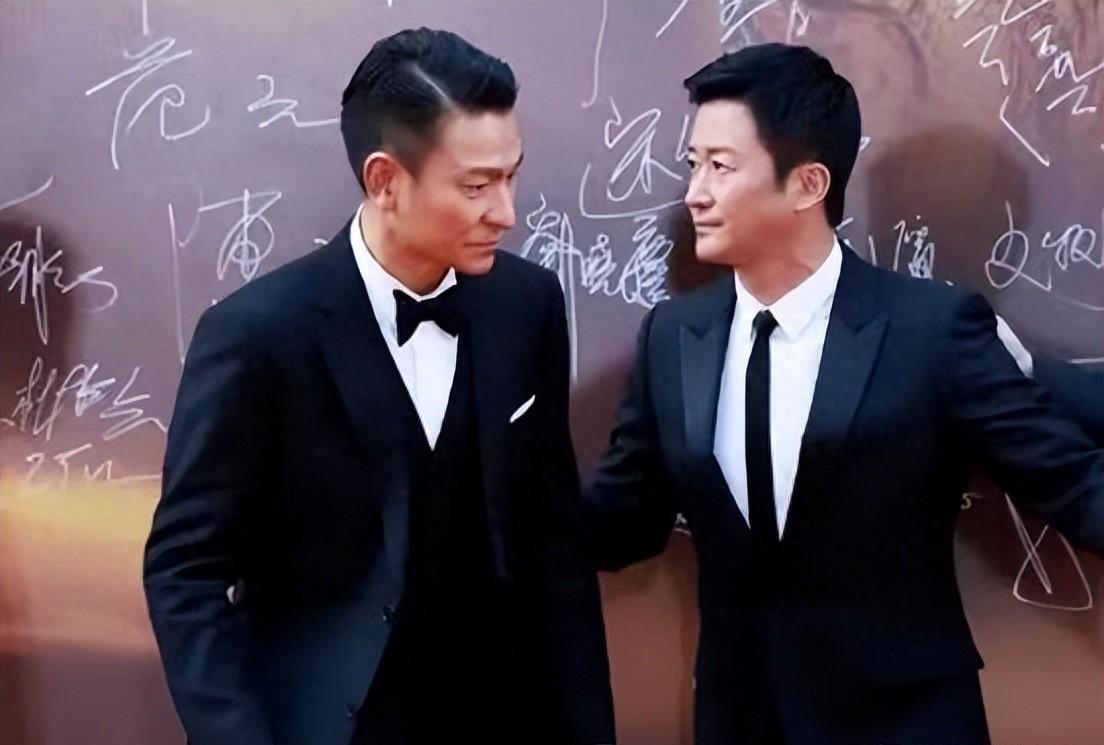 看完娱乐圈这6对明星的对比,就懂了_秦岚_李宗翰_陈龙