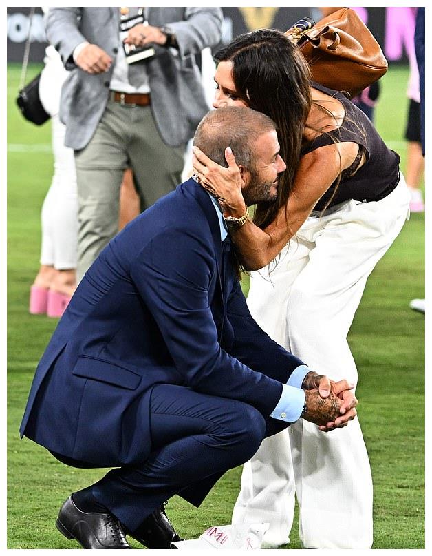 离婚传闻不少,但并没有影响贝克汉姆夫人与贝克汉姆的感情.