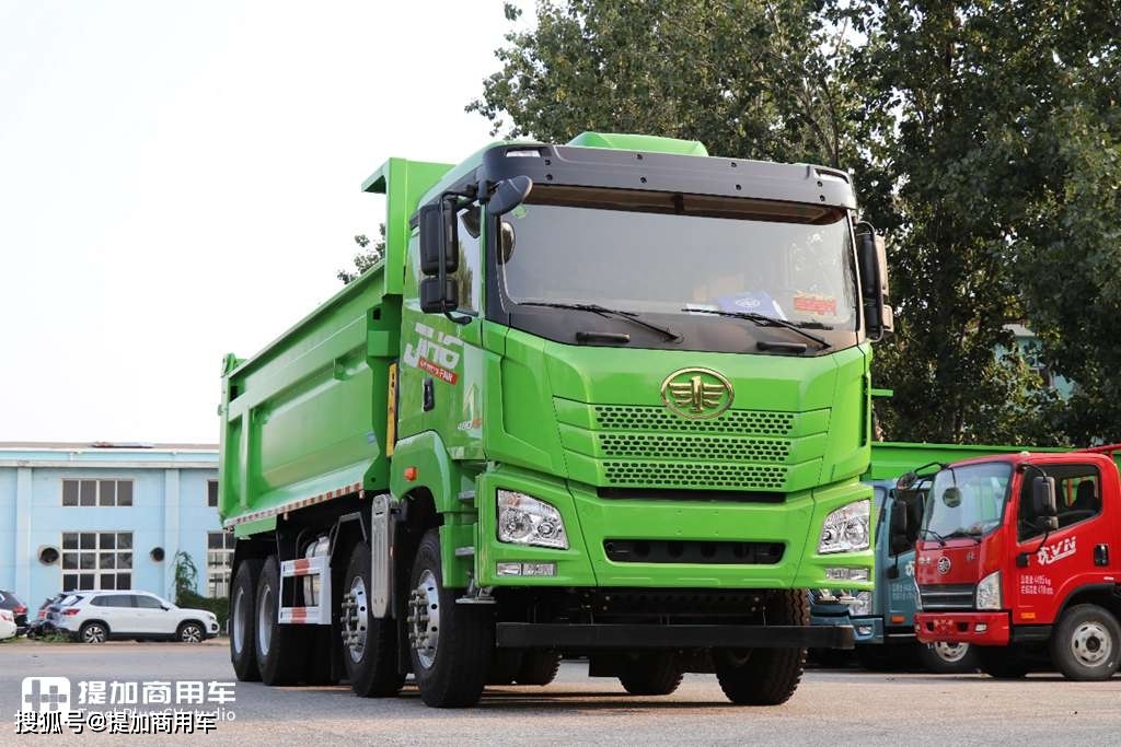 解放jh6自卸车的舒适性绝对是无可否认的,开过的驾驶员应该都有所