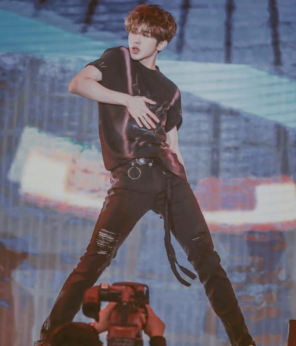 华晨宇_乐坛_蔡徐坤