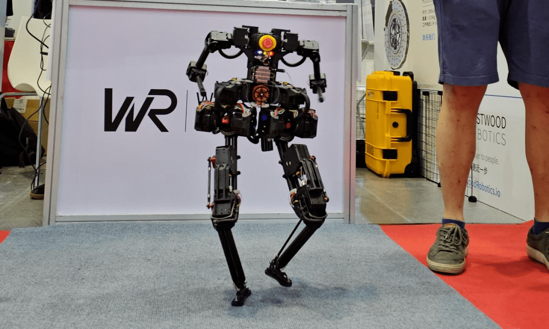 bruce高动态人形机器人开放平台 为双足人形机器人赛道注入新思路