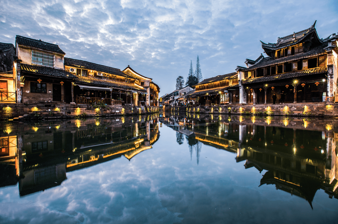 就在拱宸桥东北直线约35公里,有一座低调1700年的江南七大古镇之一