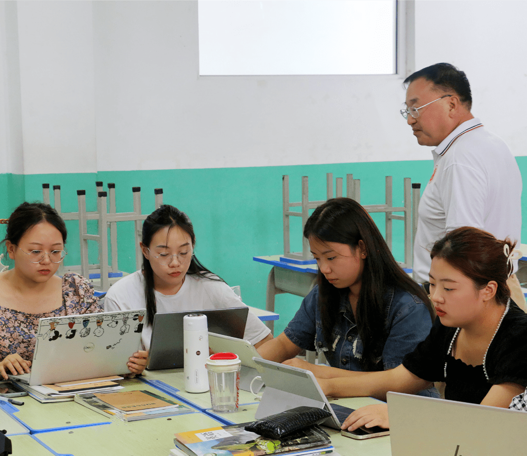 假期充好电,赋能新学期—石家庄金石中学全体教师培训_教学_进行了