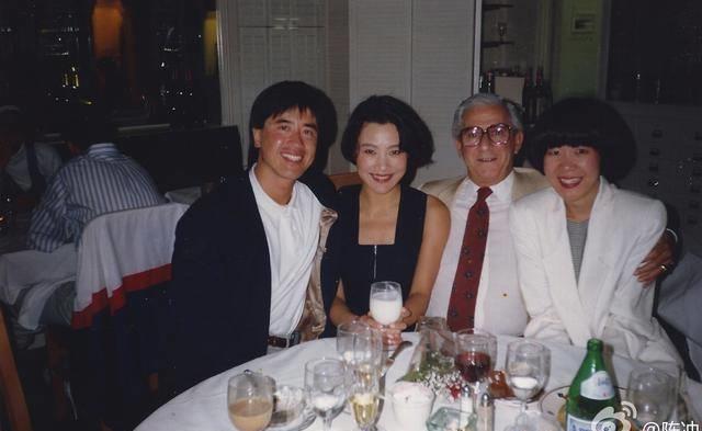 尊龙独爱她一生,年近60依然时尚,陈冲的时尚,让人无法自拔_电影节