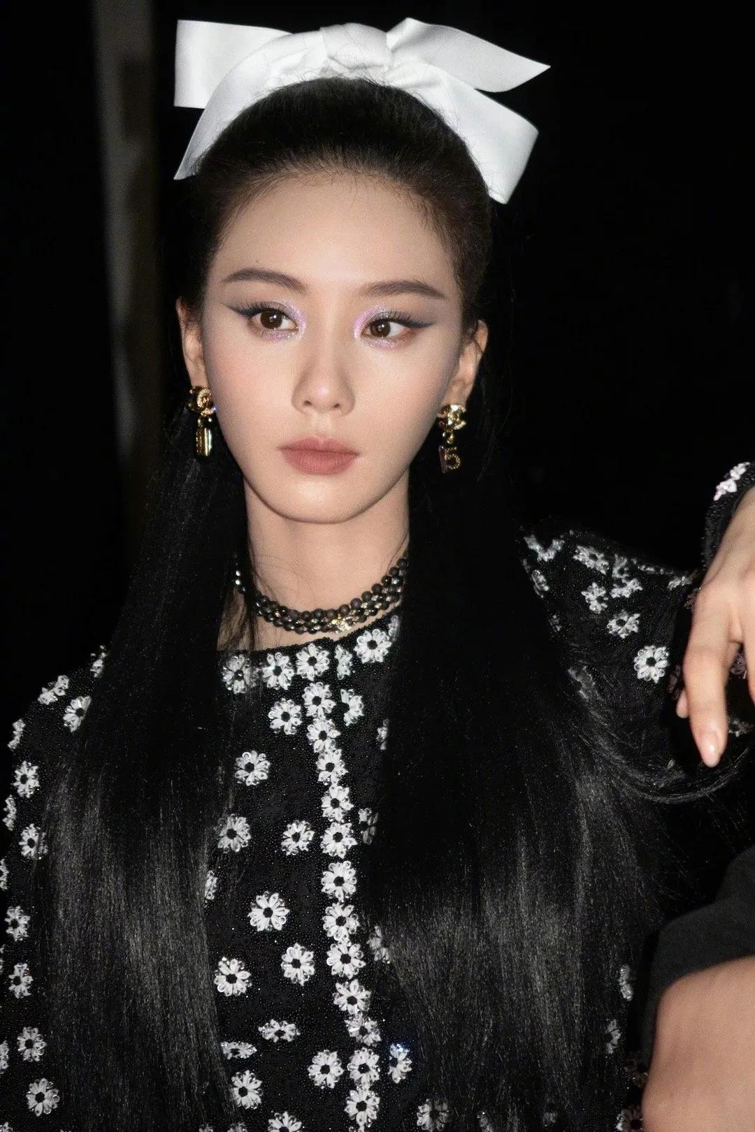 刘诗诗整容了?脸型变长眼尾上挑,拉皮过度一脸凶相