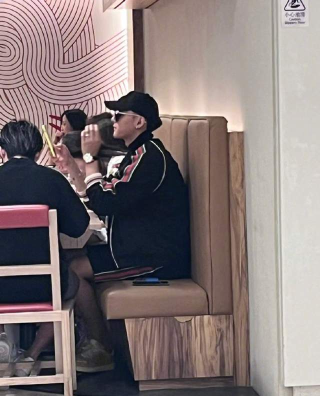 七夕驾到:黄子韬徐艺洋过节,网友祝福不断!_感觉_节日_爱情